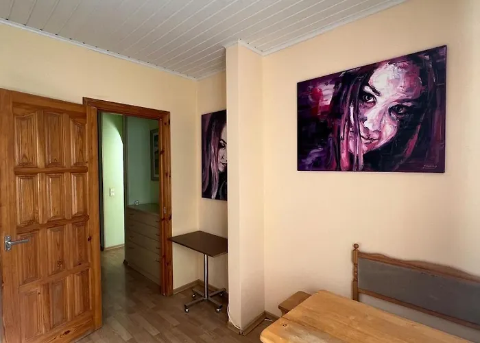 아파트 Cozy Near Santariskes *